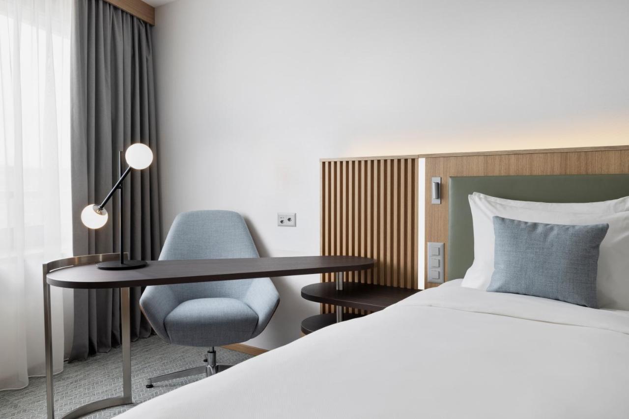 Courtyard By Marriott Biel Bienne Hotel Exterior photo
