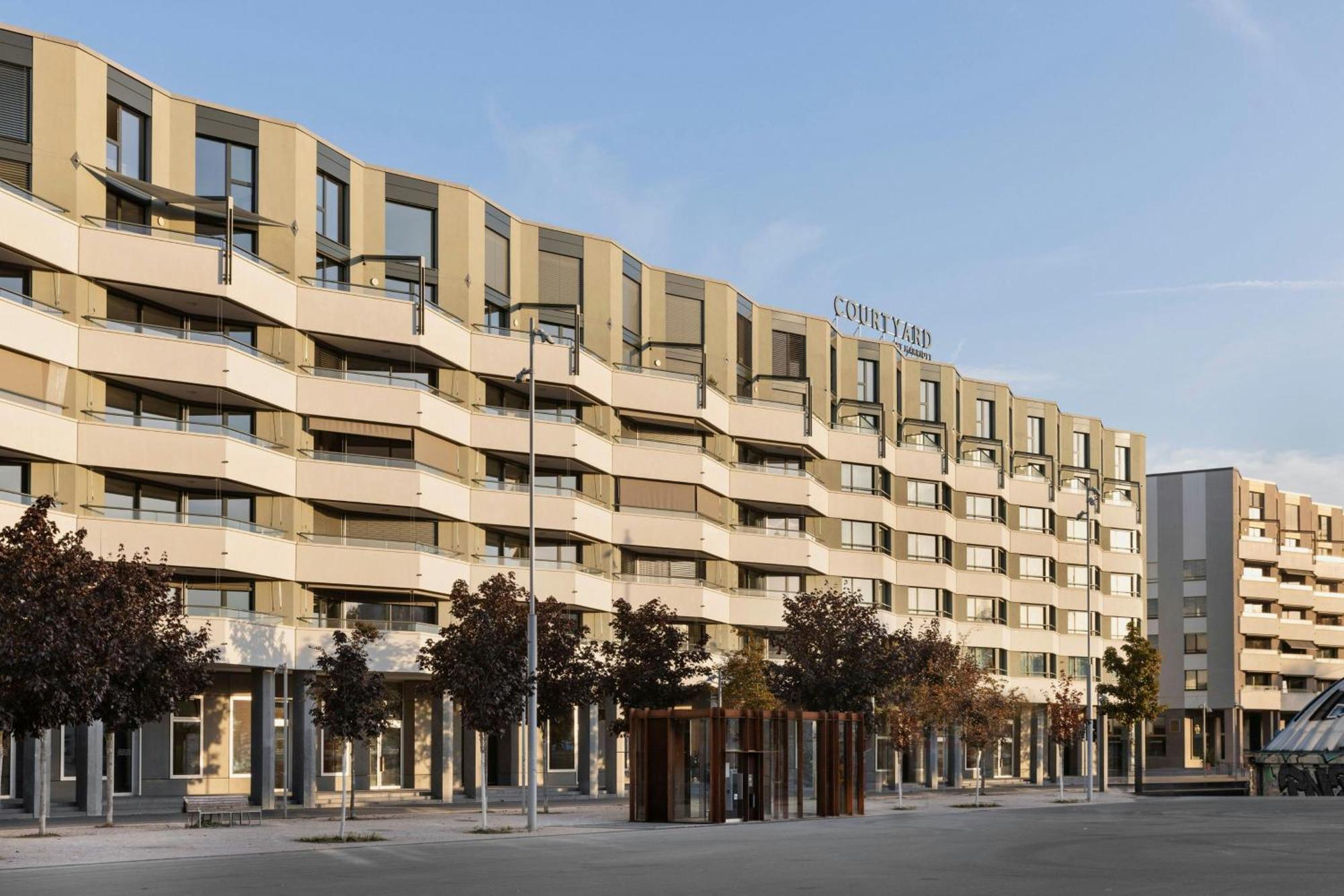 Courtyard By Marriott Biel Bienne Hotel Exterior photo