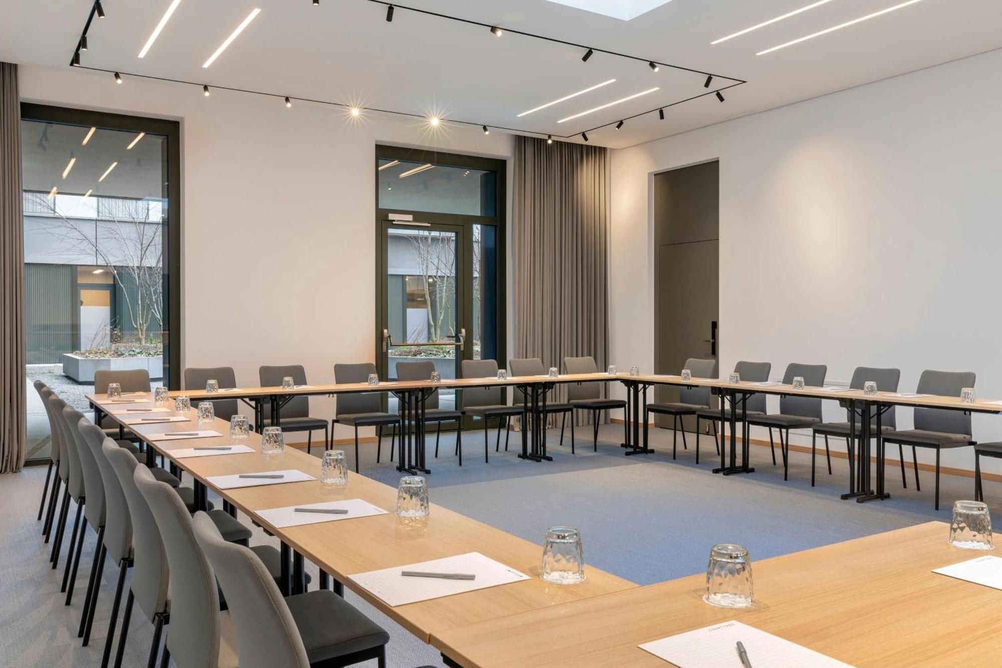 Courtyard By Marriott Biel Bienne Hotel Exterior photo